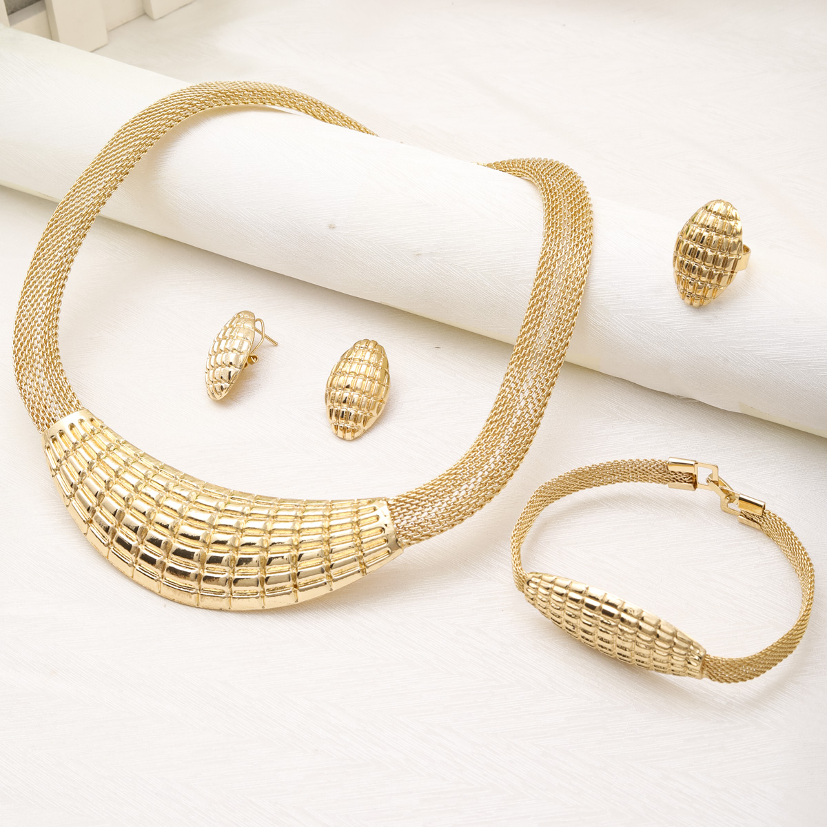 Fashion Jewelry Sets for Women - огляд і ціна Ethnic Fashion Trends 2025